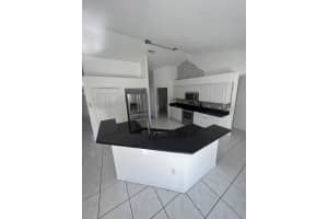 733 SUNRIDGE WOODS BOULEVARD, DAVENPORT, FL 33837 - MLS#MFRS5151234