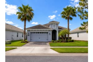 1484 Bunker Dr, DAVENPORT