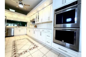 5813 MERION WAY, SARASOTA, FL 34243 - MLS#MFRS5151519