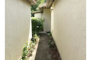 2038 Gregory Dr, Tampa, FL 33613, Sold 01/07/16