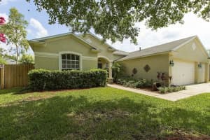 2731 Valencia Grove Dr, Valrico, FL 33596, Sold 09/04/15