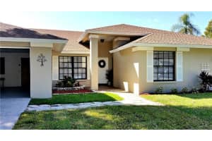 1728 Shady Leaf Dr, Valrico, FL 33596, Sold 02/19/16