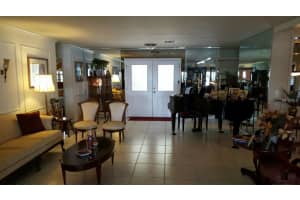 3911 Versailles Dr, Tampa, FL 33634, Sold 07/29/16
