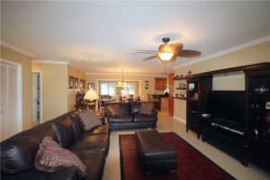 3941 Versailles Dr, Tampa, FL 33634, Sold 07/29/16
