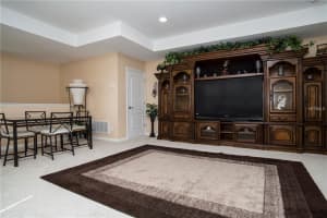 4827 Woods Landing Ln, Tampa, FL 33619, Sold 02/16/16