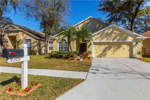 9109 Cliff Lake Ln, Tampa, FL 33614, Sold 03/24/16