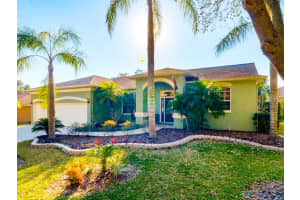 2735 Bent Leaf Dr, Valrico, FL 33594, Sold 04/26/16