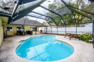 1729 Shady Leaf Dr, Valrico, FL 33596, Sold 04/18/16