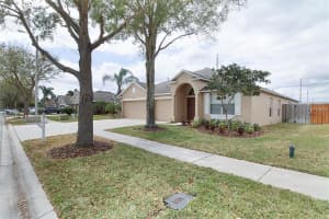 2634 Valencia Grove Dr, Valrico, FL 33596, Sold 09/26/16