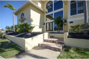 947 Symphony Isles Blvd, Apollo Beach, FL 33572, Sold 08/18/16