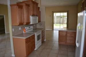 4011 72nd Ave E, Sarasota, FL 34243, Sold 12/02/16