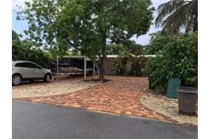 210 Hibiscus St, Tavernier, FL 33070, Sold 12/30/16