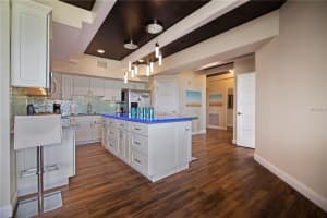 7600 Bayshore Dr, Treasure Island, FL 33706, Sold 12/12/16