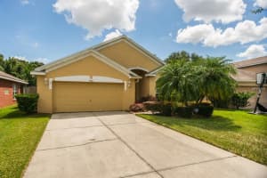 9016 Cliff Lake Ln, Tampa, FL 33614, Sold 11/21/16