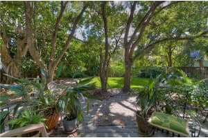 1064 45th Ave NE, St. Petersburg, FL 33703, Sold 12/12/16