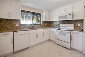 5367 Black Pine Dr, Tampa, FL 33624, Sold 11/18/16