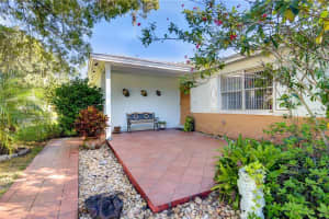 537 Robin Hill Cir, Brandon, FL 33510, Sold 12/26/16