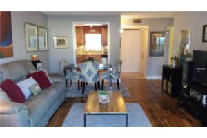 2839 Somerset Park Dr, Tampa, FL 33613, Sold 02/01/17