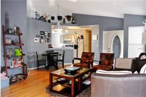 4235 Placid Dr, Sarasota, FL 34243, Sold 04/12/17