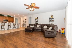 1813 Via Chianti St, Plant City, FL 33566, Sold 06/09/17