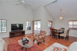 9735 Fredericksburg Rd, Tampa, FL 33635, Sold 05/15/17