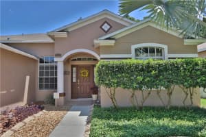 2734 Valencia Grove Dr, Valrico, FL 33596, Sold 06/08/17