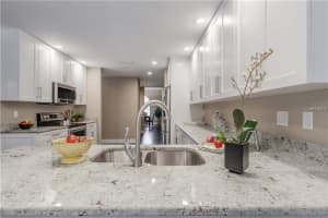 12520 Bronco Dr, Tampa, FL 33626, Sold 11/03/17