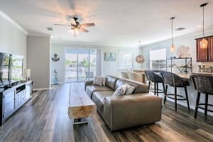 6403 Grenada Island Ave, Apollo Beach, FL 33572, Sold 09/25/17