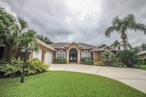 636 Citrus Wood Ln, Valrico, FL 33594, Sold 11/08/17