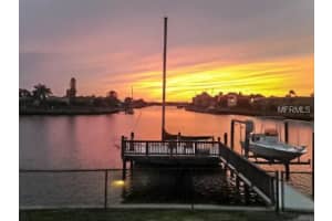 6442 Lake Sunrise Dr, Apollo Beach, FL 33572, Sold 12/22/17