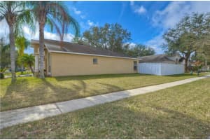 514 Sunset Beach Ct, Valrico, FL 33594, Sold 04/02/18