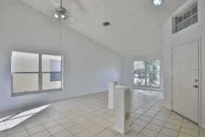 9327 Crandon Ln, Tampa, FL 33635, Sold 01/17/19