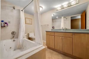 4953 W Bay Way Dr, Tampa, FL 33629, Sold 10/15/21