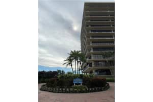 7650 Bayshore Dr, Treasure Island, FL 33706, Sold 10/30/20