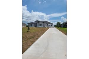5218 LAKE VENICE DR, WIMAUMA, FL 33598 Sold 07/08/22