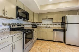13005 Arborview Pl, Tampa, FL 33618, Sold 01/11/22