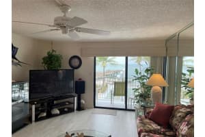 201 E Ocean Dr, Key Colony Beach, FL 33051, Sold 12/07/21