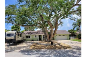3924 W Eden Roc Cir, Tampa, FL 33634, Sold 10/01/21