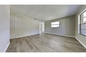 2828 Oak Lea Dr, South Daytona, FL 32119, Sold 11/08/21