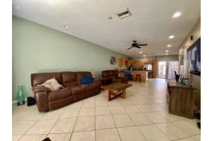2108 Oak Chace Ct, Tampa, FL 33613, Sold 09/20/21