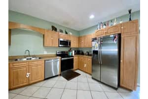 2108 Oak Chace Ct, Tampa, FL 33613, Sold 09/20/21
