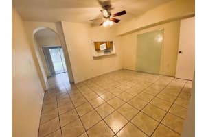 325 Kensington Lake Cir, Brandon, FL 33511, Sold 10/08/21