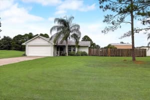 31519 Bugle Ln, Zephyrhills, FL 33543, Sold 10/08/21
