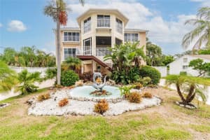 7303 Westmoreland Dr, Sarasota, FL 34243, Sold 03/01/22