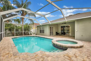 2714 Valencia Grove Dr, Valrico, FL 33596, Sold 10/07/21
