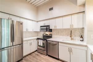 2402 W Azeele St, Tampa, FL 33609, Sold 11/04/21