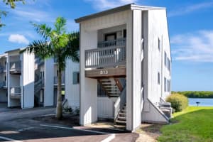 813 Bahia Del Sol Dr, Ruskin, FL 33570, Sold 12/08/21