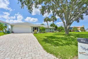 1026 Bal Harbour Dr, Apollo Beach, FL 33572, Sold 10/25/21