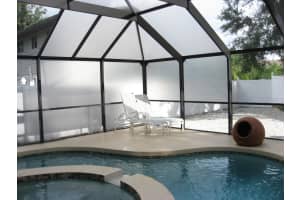 8427 Sylvan Woods Dr, Sarasota, FL 34243, Sold 11/10/21