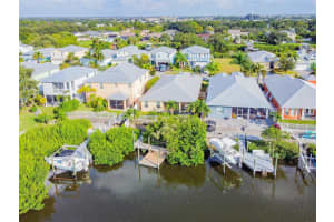 424 Bahama Grande Blvd, Apollo Beach, FL 33572, Sold 11/17/21